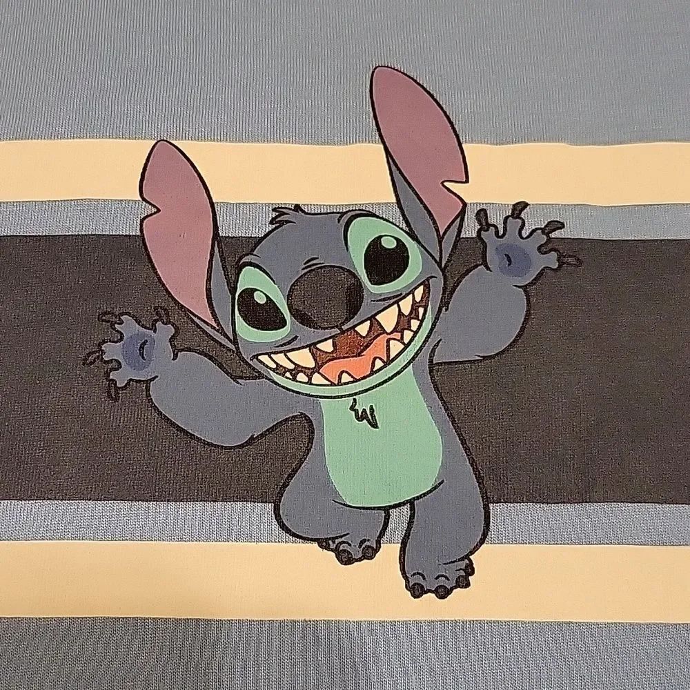 Disney 🦊 Crop Top Stitch size XL (15-17)